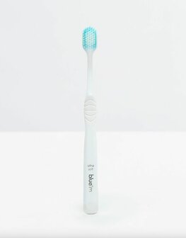 Toothbrush day to day Bluem 1st